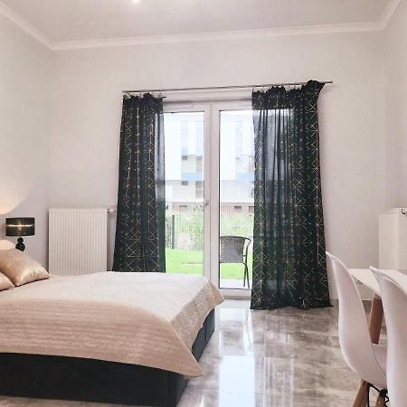 Na Grobli 20 Apartament Z Ogrodkiem Wrocław Buitenkant foto