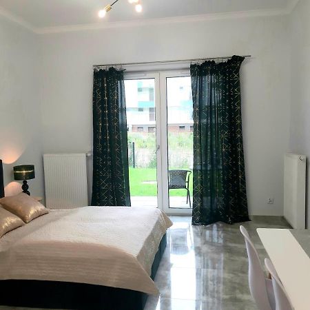 Na Grobli 20 Apartament Z Ogrodkiem Wrocław Buitenkant foto