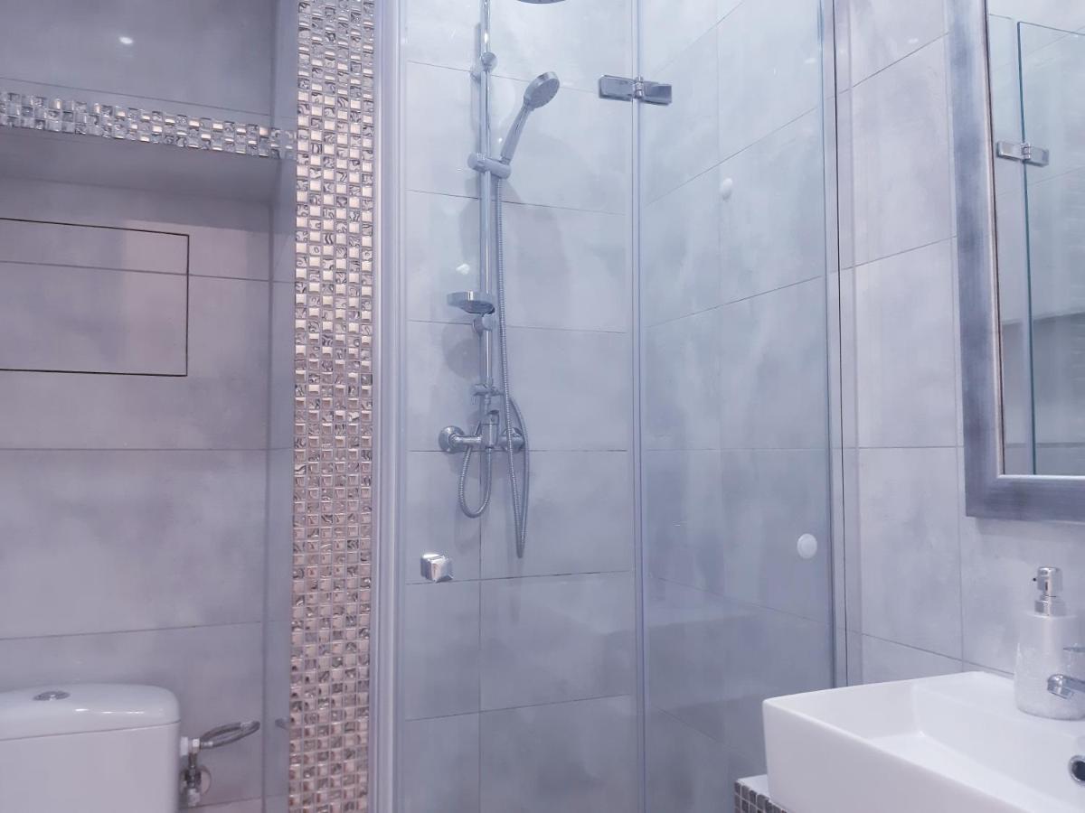 Na Grobli 20 Apartament Z Ogrodkiem Wrocław Buitenkant foto